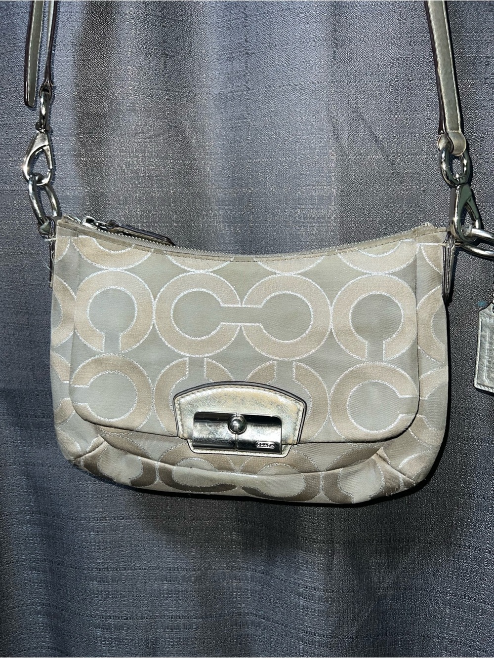2012 Coach Kristin Op Art Metallic East West Crossbody Purse Hobo Bag-19589